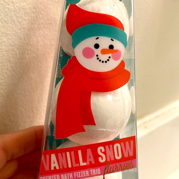 NWT set of scented bath fizzer trio. Great stocking stuffers - Picture 3 of 9